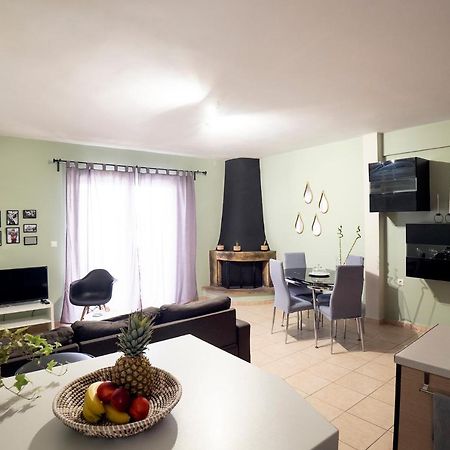 Cozy Apartment St John Халкис Екстериор снимка