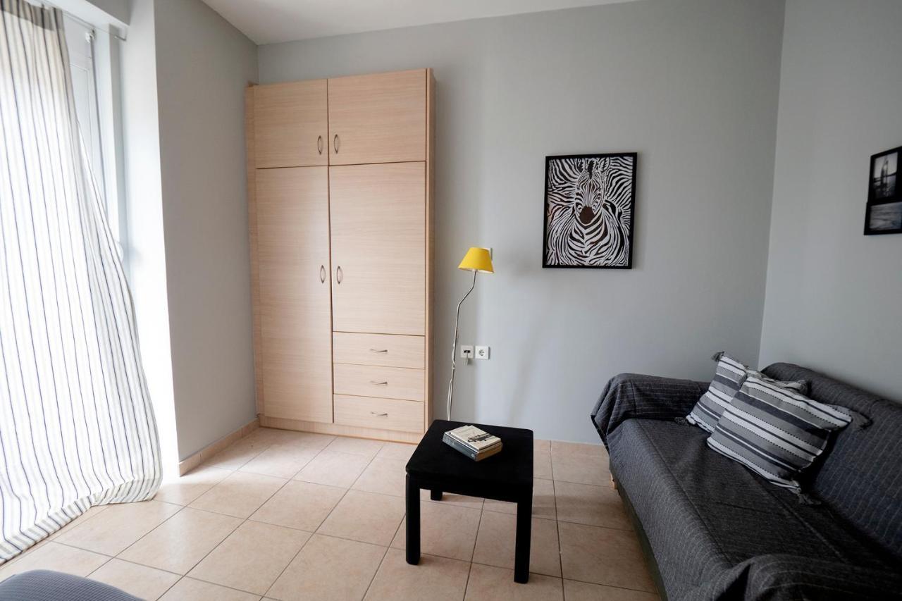 Cozy Apartment St John Халкис Екстериор снимка