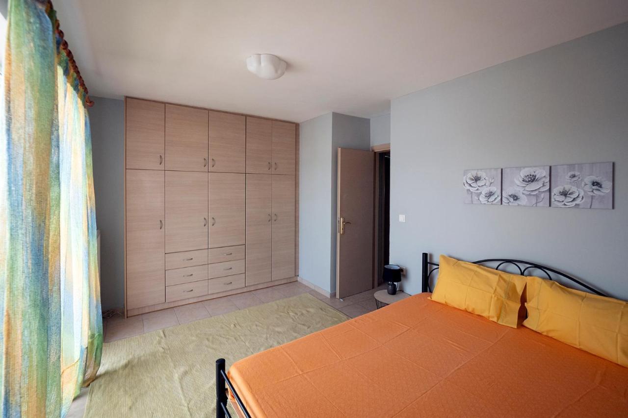 Cozy Apartment St John Халкис Екстериор снимка